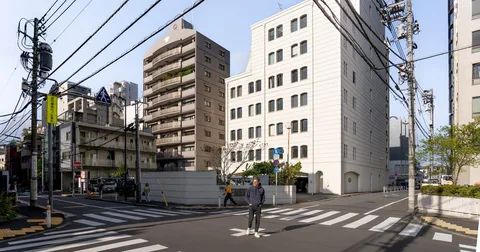 法人住民税の均等割は赤字でも年7万円｜資本金と従業員数で変わる額の一覧と、設立年度の月割計算